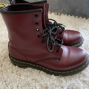 1460 Dr.Martens Women’s Lace Up Boots